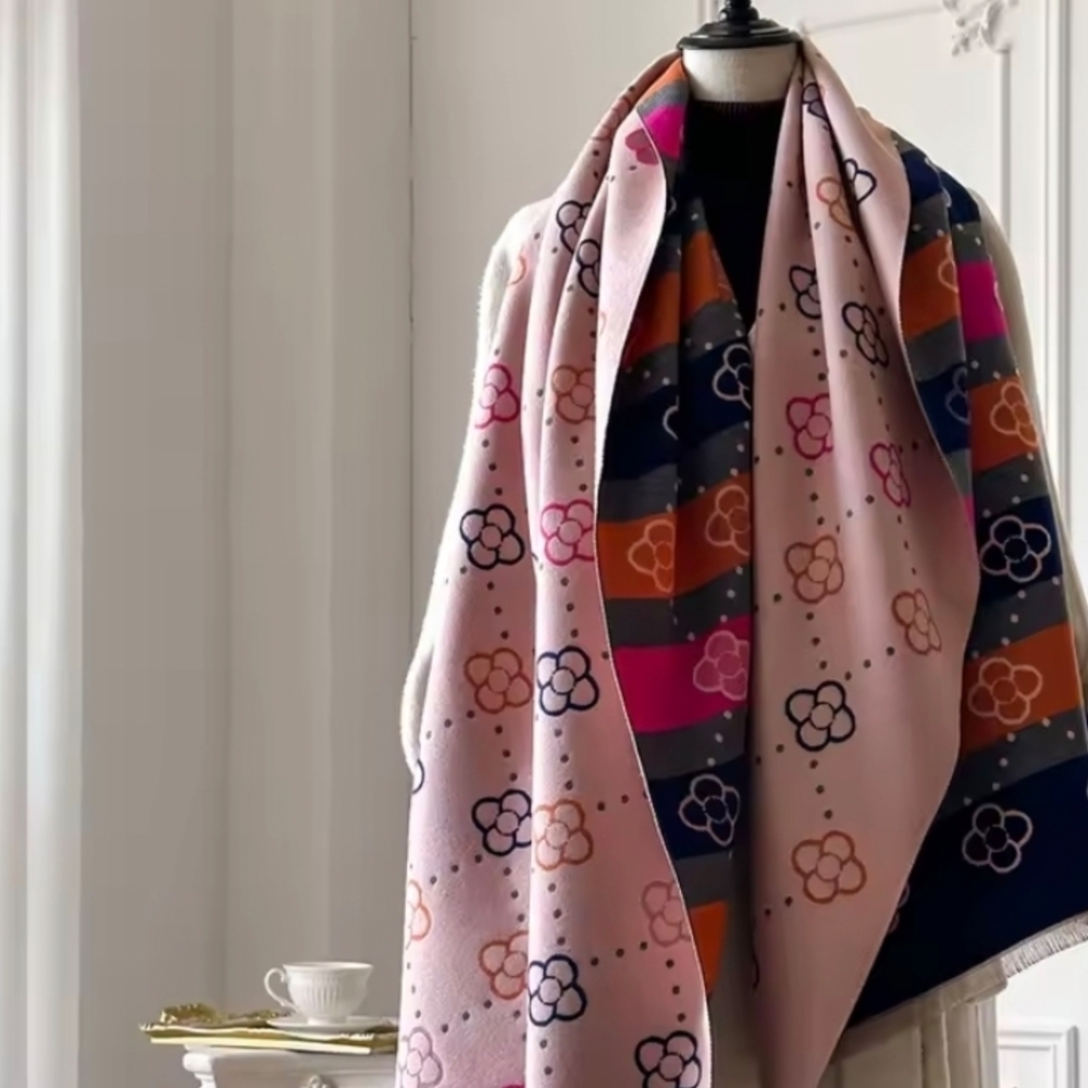 Cashmere Printed Scarf ▪︎ Pink/Black - Picture 4 of 9